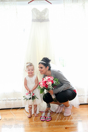 0111GettingReadyWedding