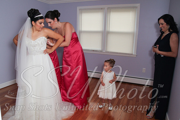 0182GettingReadyWedding