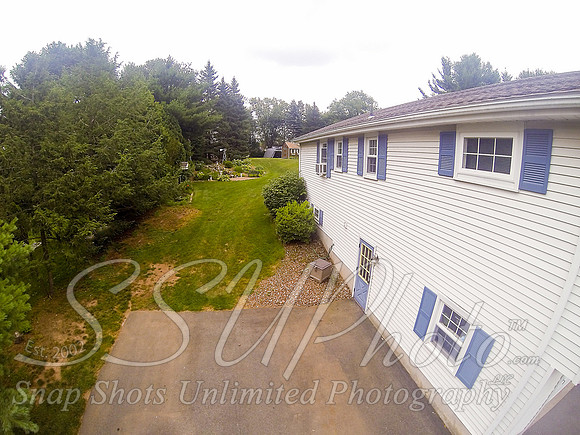 Louparentshouseaerial00046