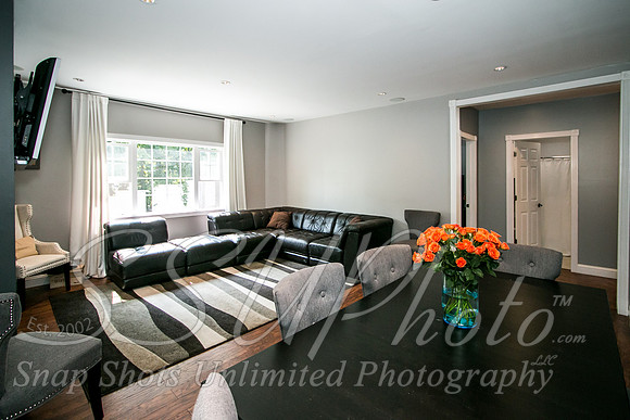 1081montgomery00024