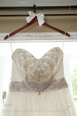 0064GettingReadyWedding