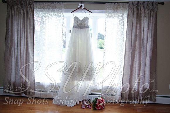 0056GettingReadyWedding