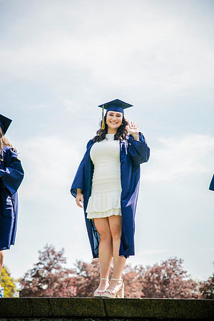 2025quinnipiacgrads-678