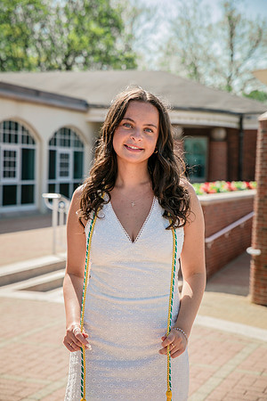 2025quinnipiacgrads-115