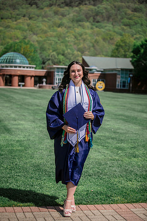 2025quinnipiacgrads-328
