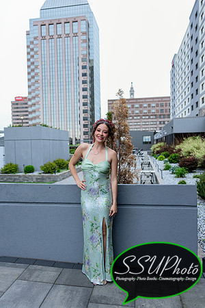 Amelyasenior2026prom-3