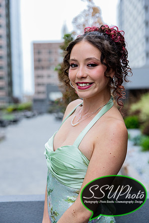 Amelyasenior2026prom-19
