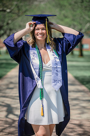 2025quinnipiacgrads-305