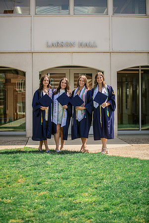 2025quinnipiacgrads-423