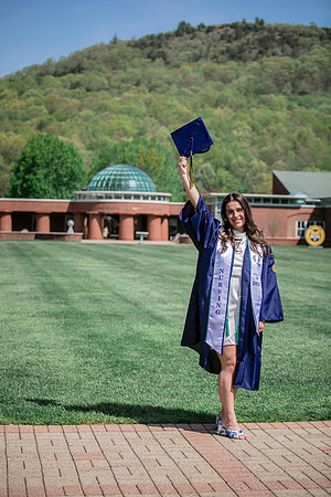 2025quinnipiacgrads-316