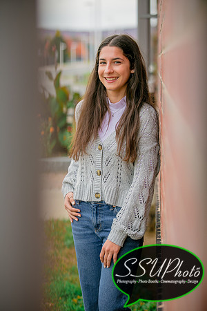 senior23-204
