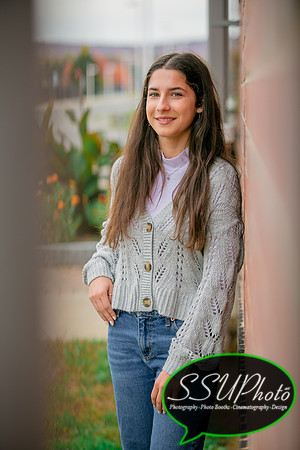 senior23-203