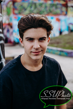 colinsenior21-328-328