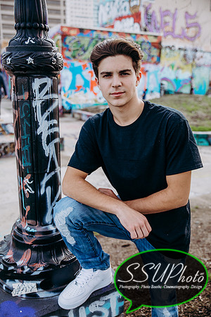 colinsenior21-324-324