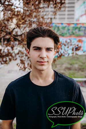 colinsenior21-305-305
