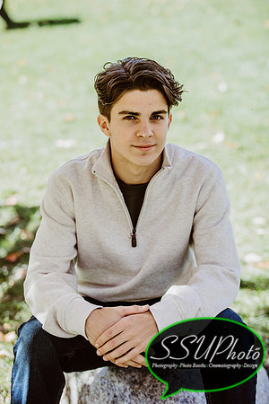 colinsenior21-225-225