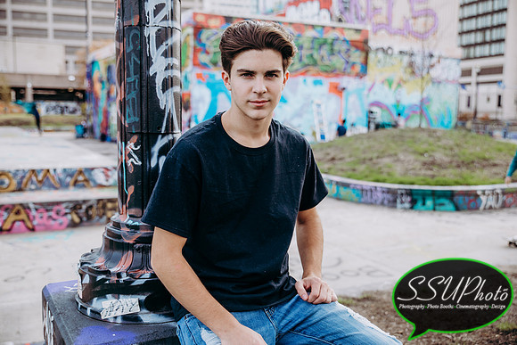 colinsenior21-326-326