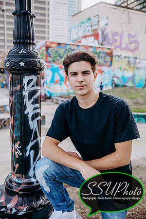 colinsenior21-323-323