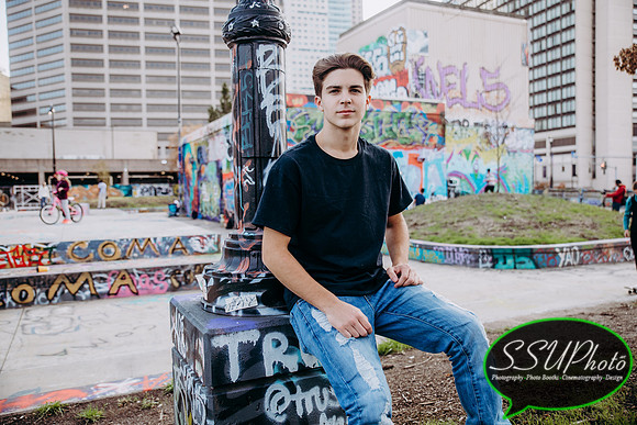 colinsenior21-325-325