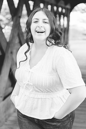 Destini Senior Photos-369