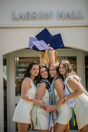 2025quinnipiacgrads-441