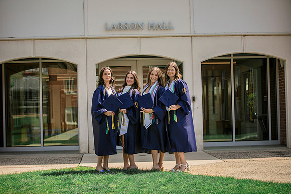 2025quinnipiacgrads-428