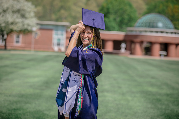 2025quinnipiacgrads-355