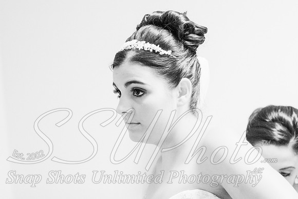 0191GettingReadyWedding
