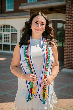 2025quinnipiacgrads-59