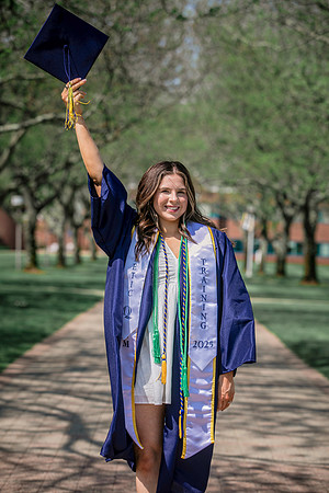 2025quinnipiacgrads-254