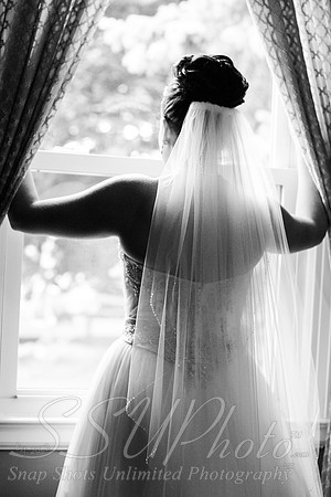 0243GettingReadyWedding