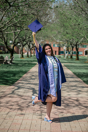 2025quinnipiacgrads-323
