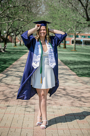 2025quinnipiacgrads-308