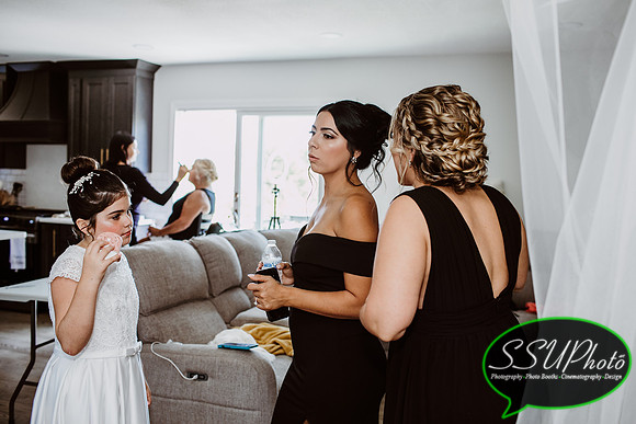 GettingReady-339
