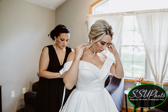 GettingReady-313