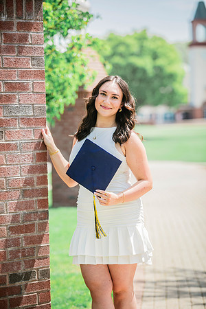 2025quinnipiacgrads-602