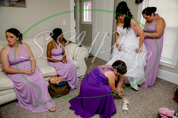 0272gettingready