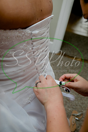 0273gettingready