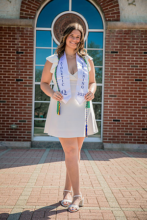 2025quinnipiacgrads-46