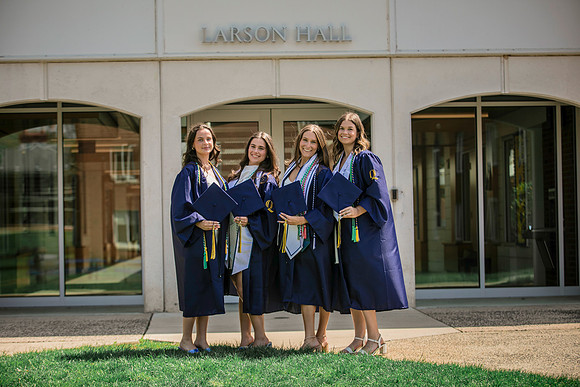 2025quinnipiacgrads-427