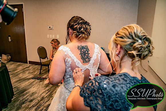 GettingReady-278