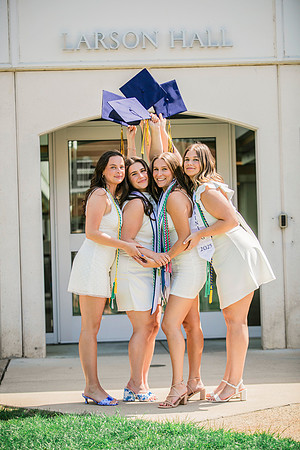 2025quinnipiacgrads-439