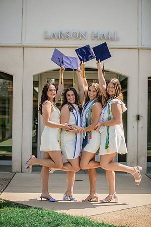 2025quinnipiacgrads-434