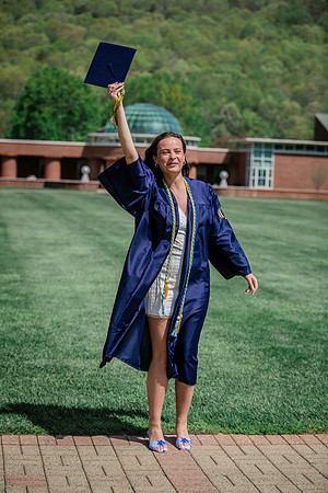 2025quinnipiacgrads-391