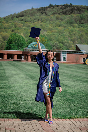 2025quinnipiacgrads-386