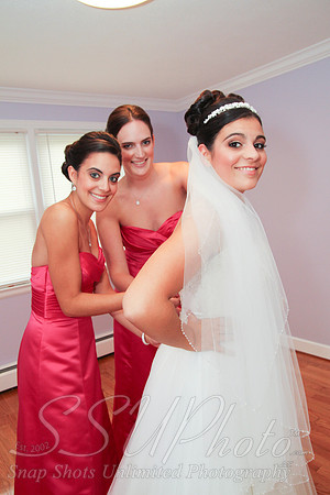 0185GettingReadyWedding
