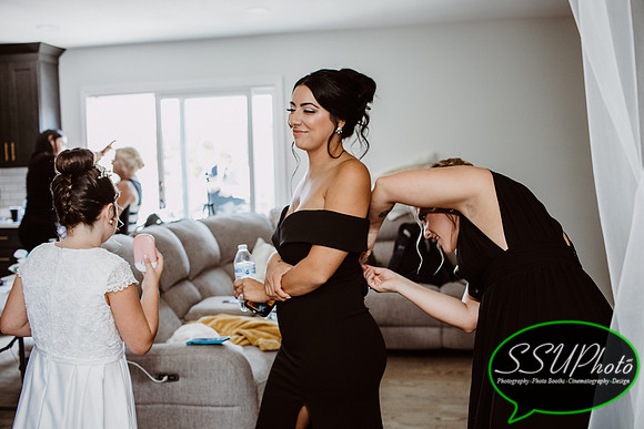 GettingReady-342