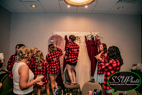GettingReady-68