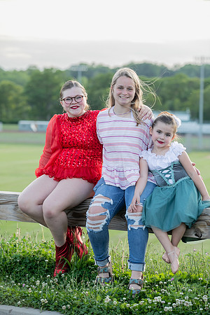 sisters202000364