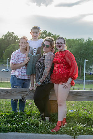 sisters202000378
